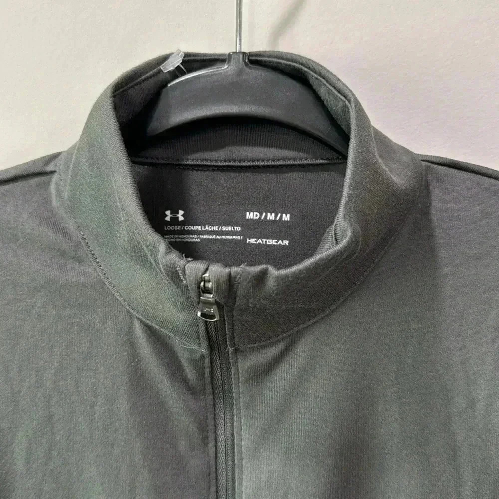 Under Armour Heatgear Long Sleeve Half Zip Pull Over - Size M - Picture 5 of 11